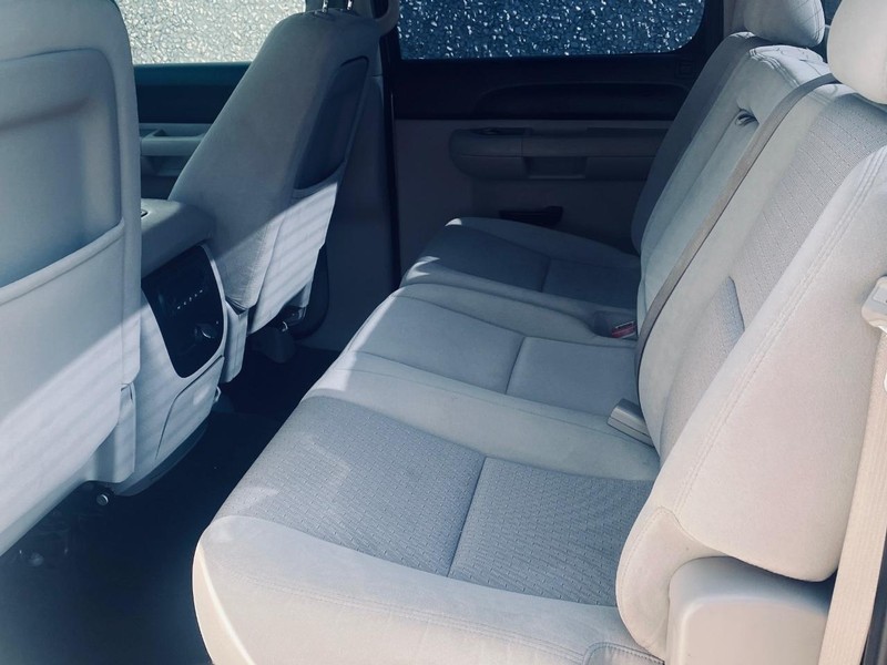 Chevrolet Silverado 1500 Vehicle Full-screen Gallery Image 14
