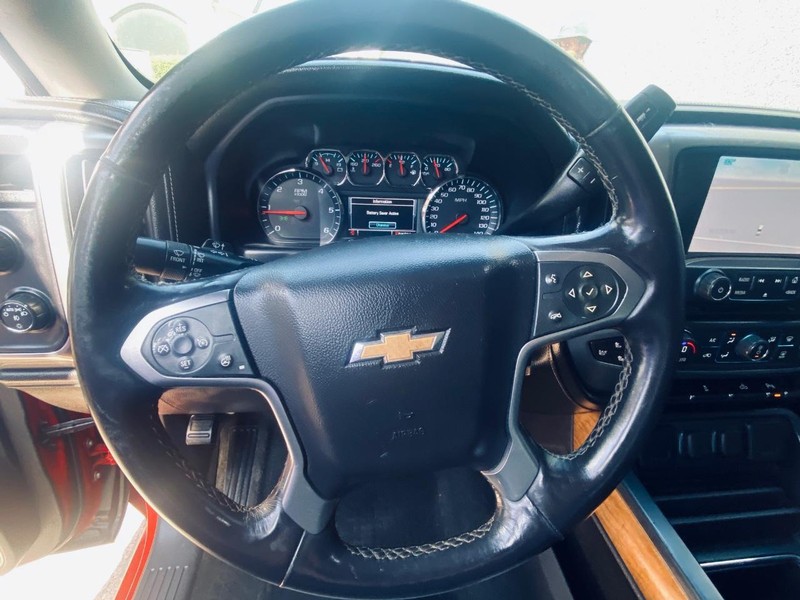 Chevrolet Silverado 1500 Vehicle Full-screen Gallery Image 23