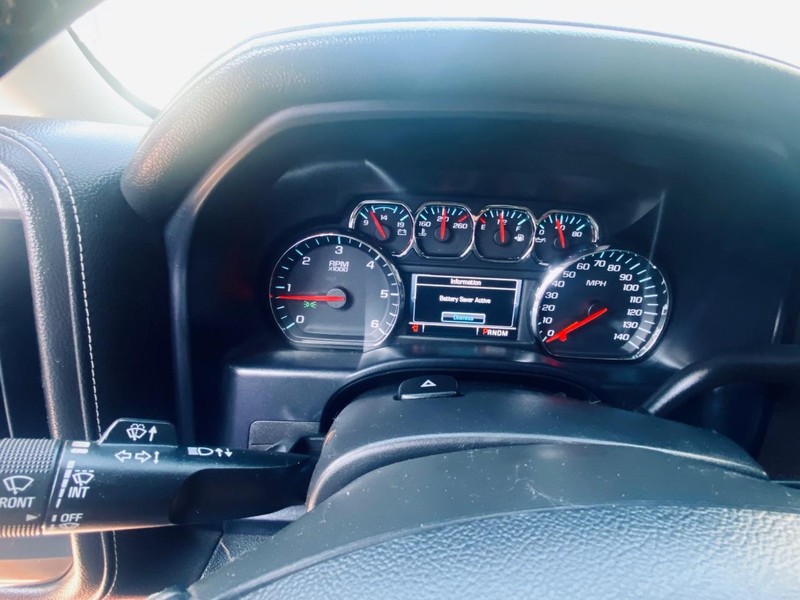 Chevrolet Silverado 1500 Vehicle Full-screen Gallery Image 24