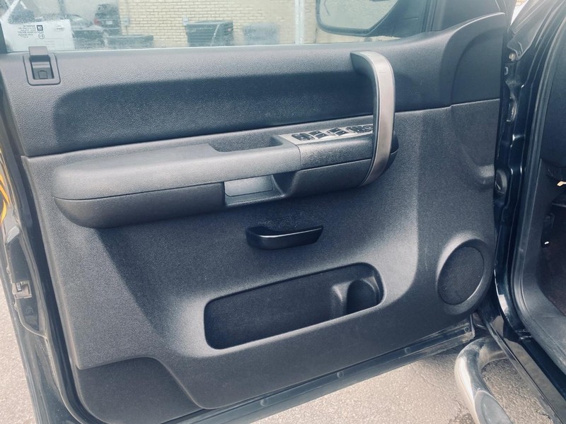 Chevrolet Silverado 1500 Vehicle Full-screen Gallery Image 11