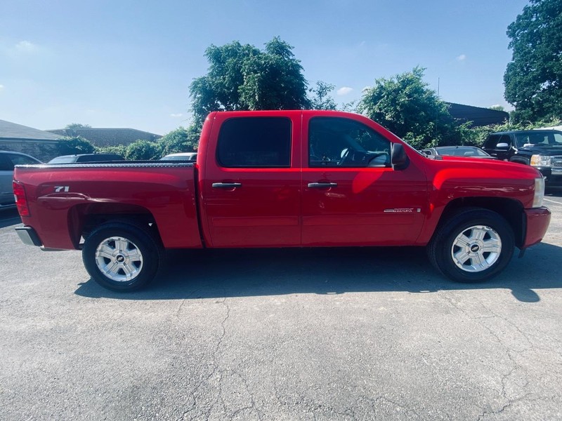Chevrolet Silverado 1500 Vehicle Full-screen Gallery Image 07