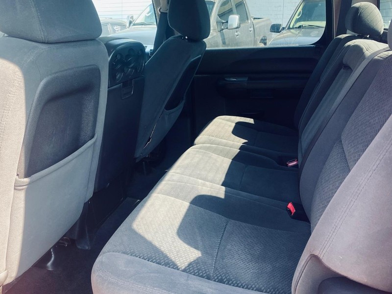 Chevrolet Silverado 1500 Vehicle Full-screen Gallery Image 14