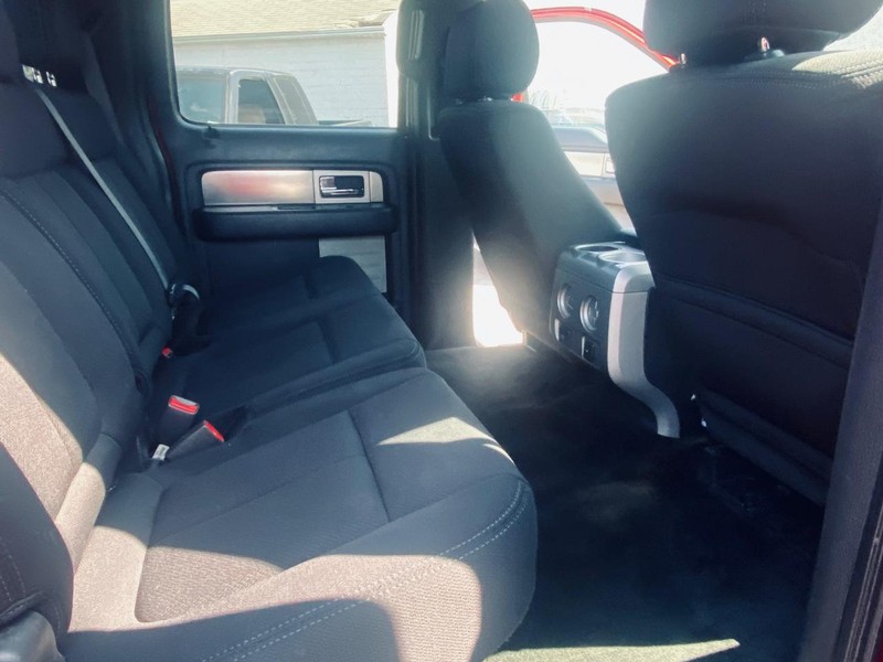 Ford F-150 Vehicle Full-screen Gallery Image 18