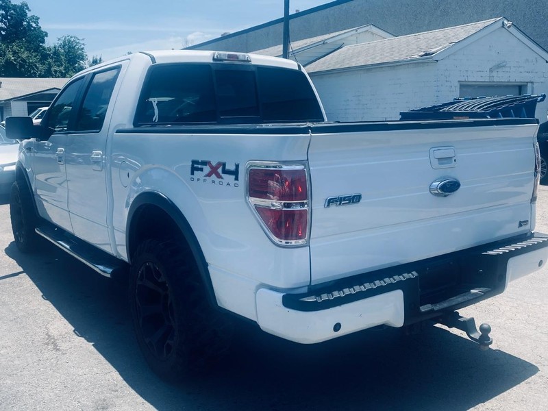 Ford F-150 Vehicle Full-screen Gallery Image 03