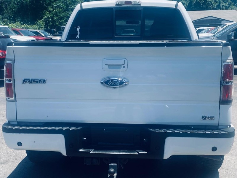 Ford F-150 Vehicle Full-screen Gallery Image 04