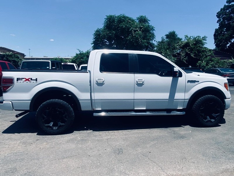Ford F-150 Vehicle Full-screen Gallery Image 07