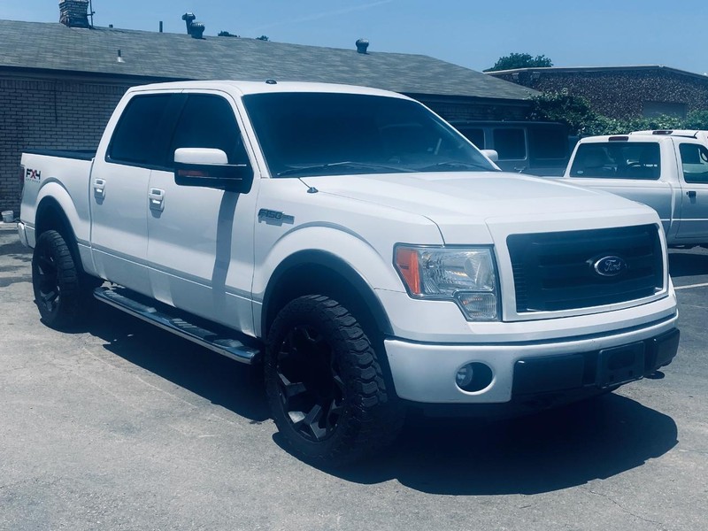 Ford F-150 Vehicle Full-screen Gallery Image 08