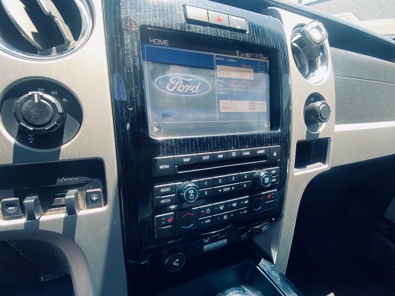 Ford F-150 Vehicle Full-screen Gallery Image 26