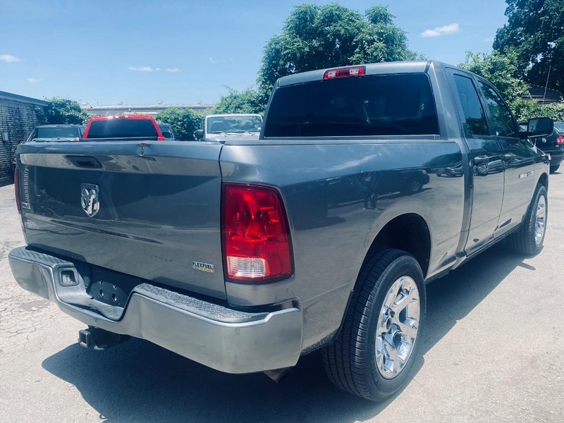 Ram 1500 Vehicle Full-screen Gallery Image 06