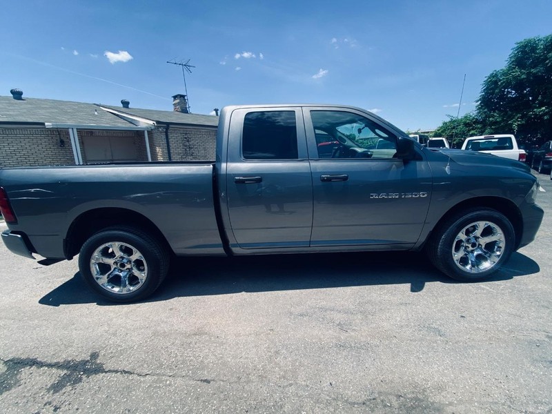 Ram 1500 Vehicle Full-screen Gallery Image 07