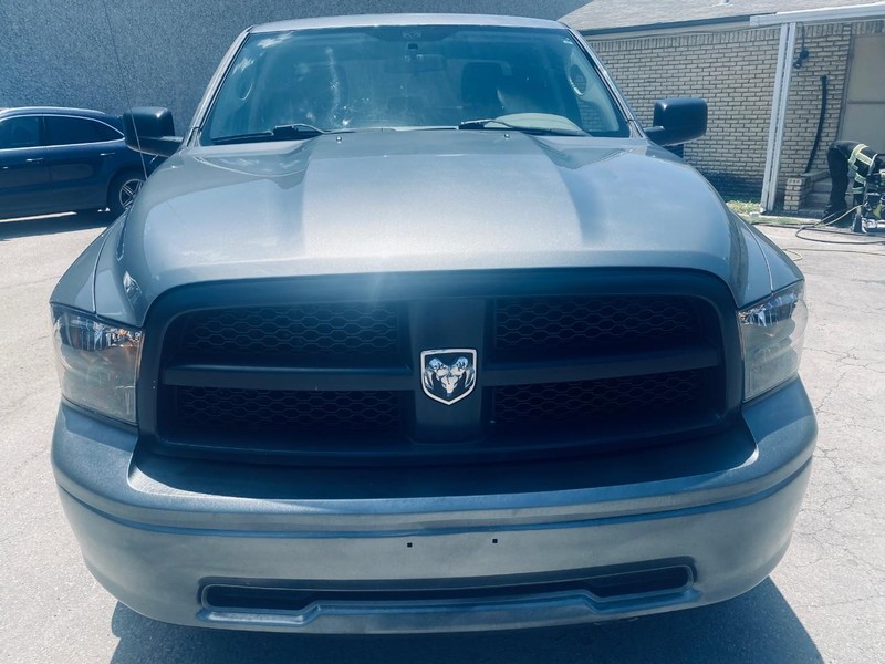 Ram 1500 Vehicle Full-screen Gallery Image 09