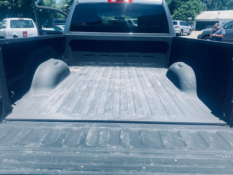 Ram 1500 Vehicle Full-screen Gallery Image 16