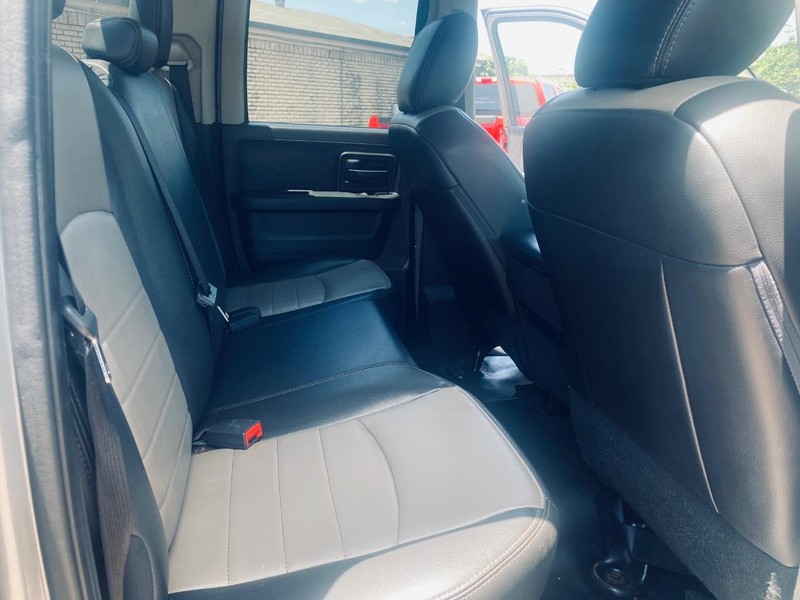 Ram 1500 Vehicle Full-screen Gallery Image 18