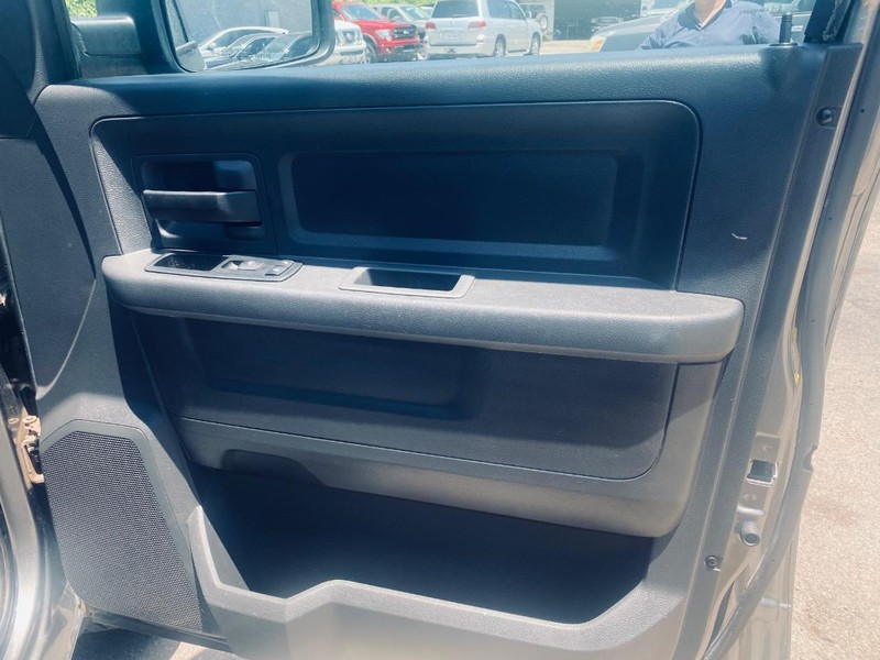 Ram 1500 Vehicle Full-screen Gallery Image 19