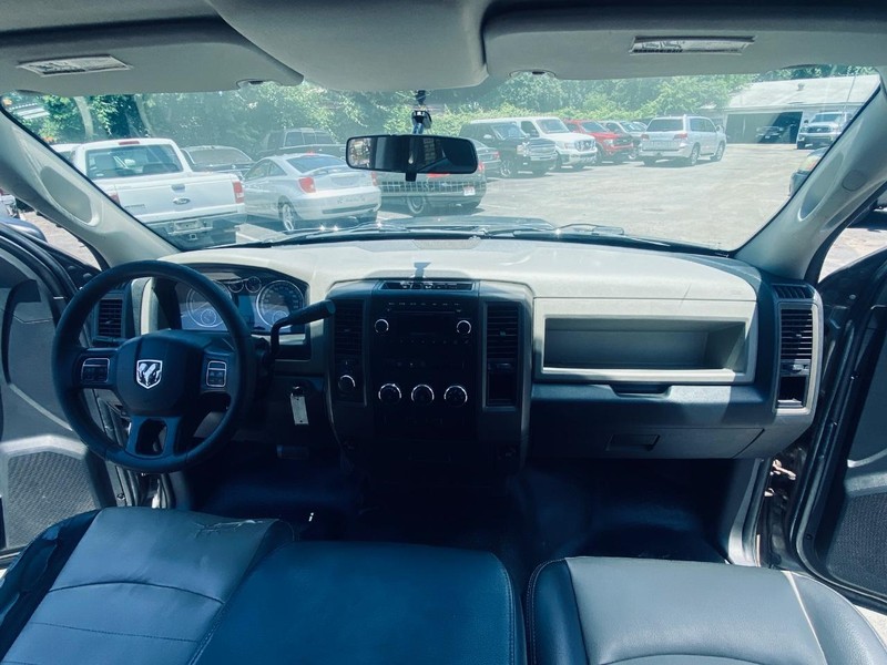 Ram 1500 Vehicle Full-screen Gallery Image 22