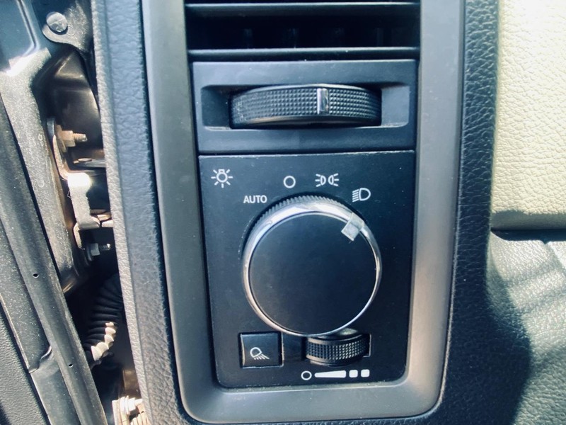 Ram 1500 Vehicle Full-screen Gallery Image 27