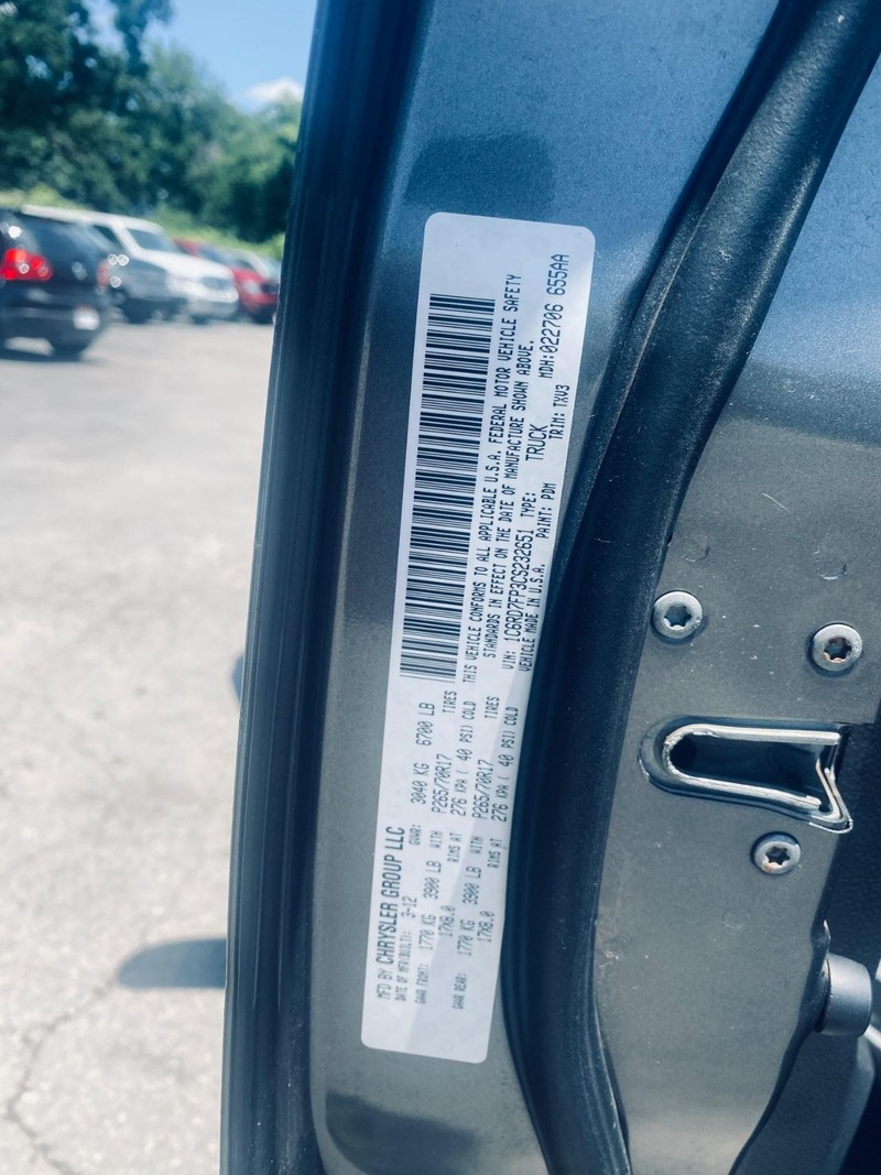 Ram 1500 Vehicle Full-screen Gallery Image 29