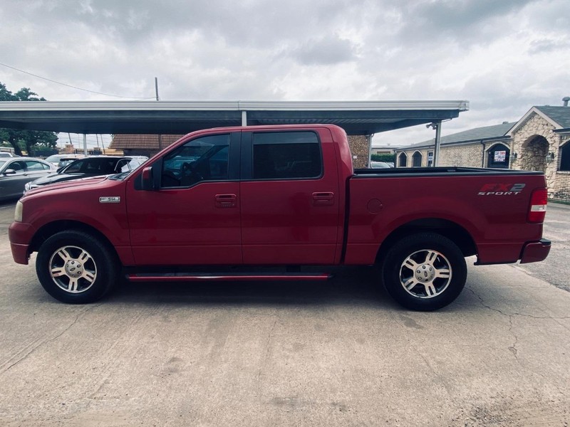 Ford F-150 Vehicle Full-screen Gallery Image 02