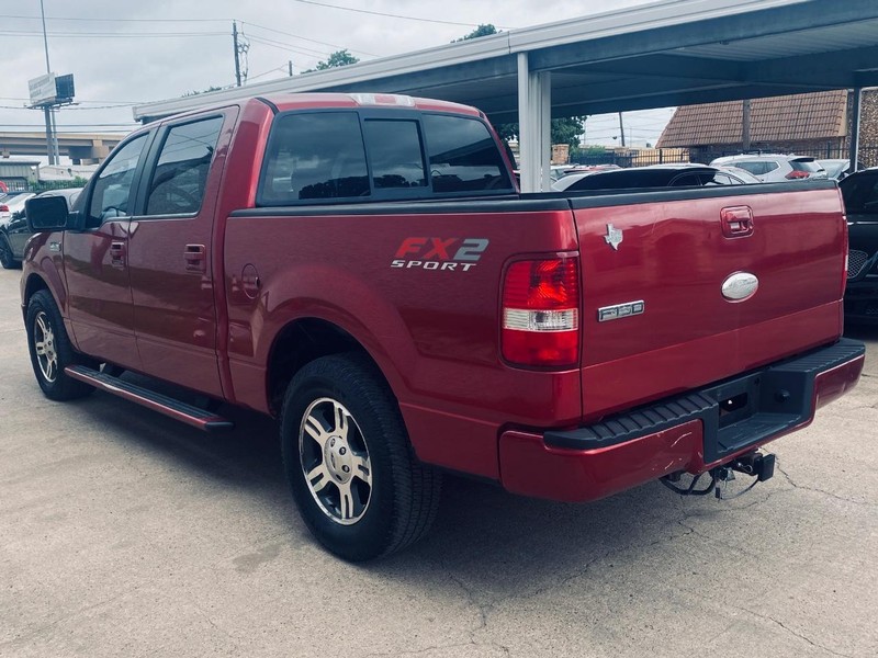 Ford F-150 Vehicle Full-screen Gallery Image 03