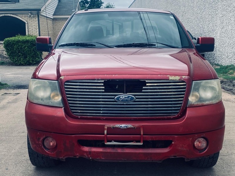 Ford F-150 Vehicle Full-screen Gallery Image 09