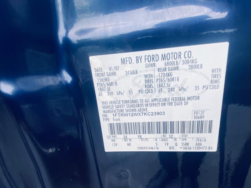 Ford F-150 Vehicle Full-screen Gallery Image 28