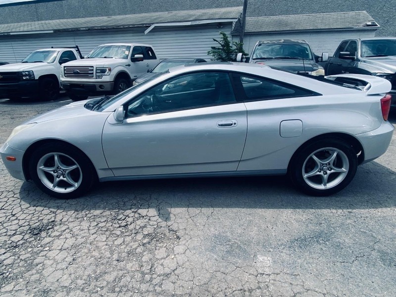 Toyota Celica Vehicle Full-screen Gallery Image 02