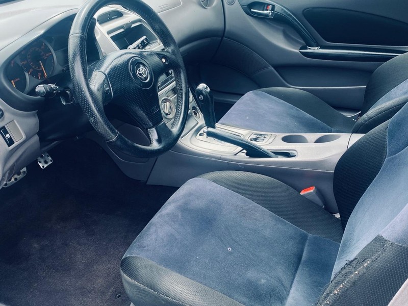 Toyota Celica Vehicle Full-screen Gallery Image 12