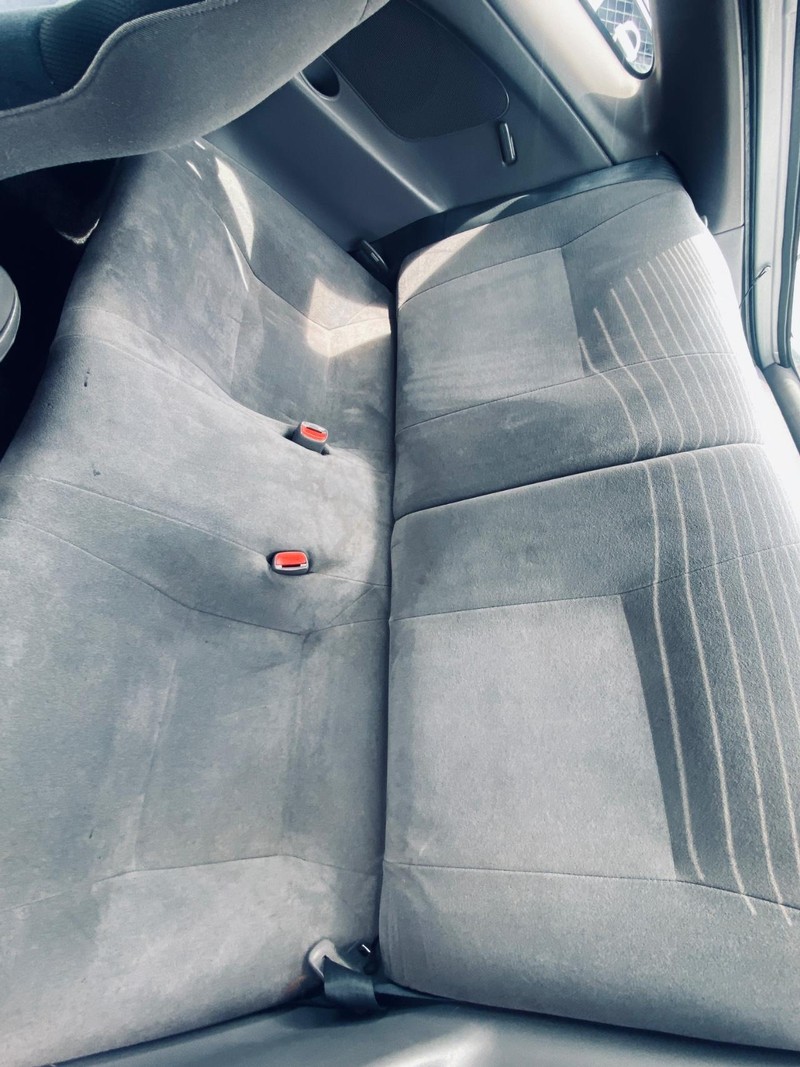 Toyota Celica Vehicle Full-screen Gallery Image 13