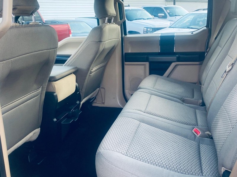 Ford F-150 Vehicle Full-screen Gallery Image 14