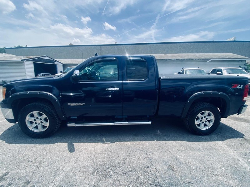 GMC Sierra 1500 Vehicle Full-screen Gallery Image 02