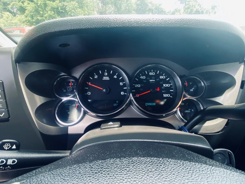 GMC Sierra 1500 Vehicle Full-screen Gallery Image 25