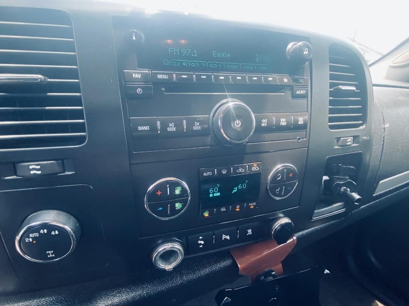 GMC Sierra 1500 Vehicle Full-screen Gallery Image 26