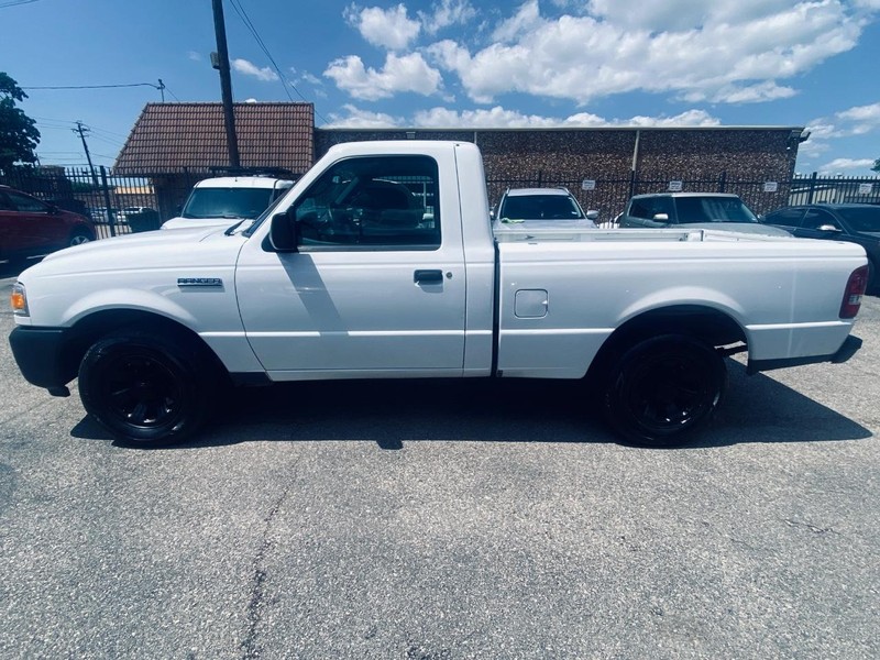Ford Ranger Vehicle Full-screen Gallery Image 02