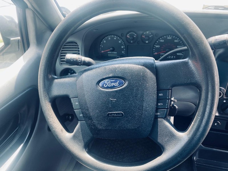 Ford Ranger Vehicle Full-screen Gallery Image 18