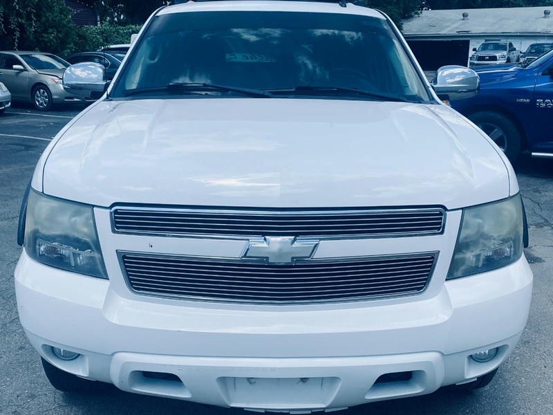 Chevrolet Avalanche Vehicle Full-screen Gallery Image 09