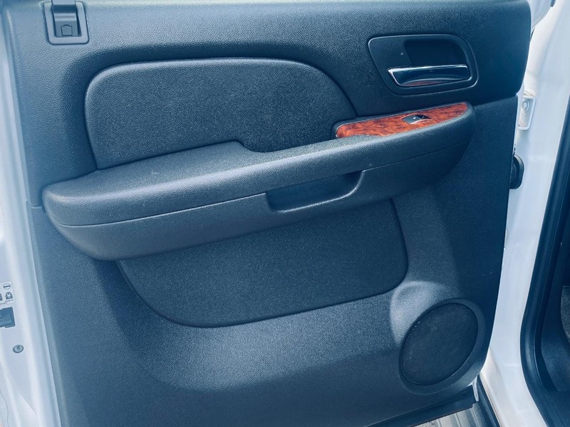 Chevrolet Avalanche Vehicle Full-screen Gallery Image 13