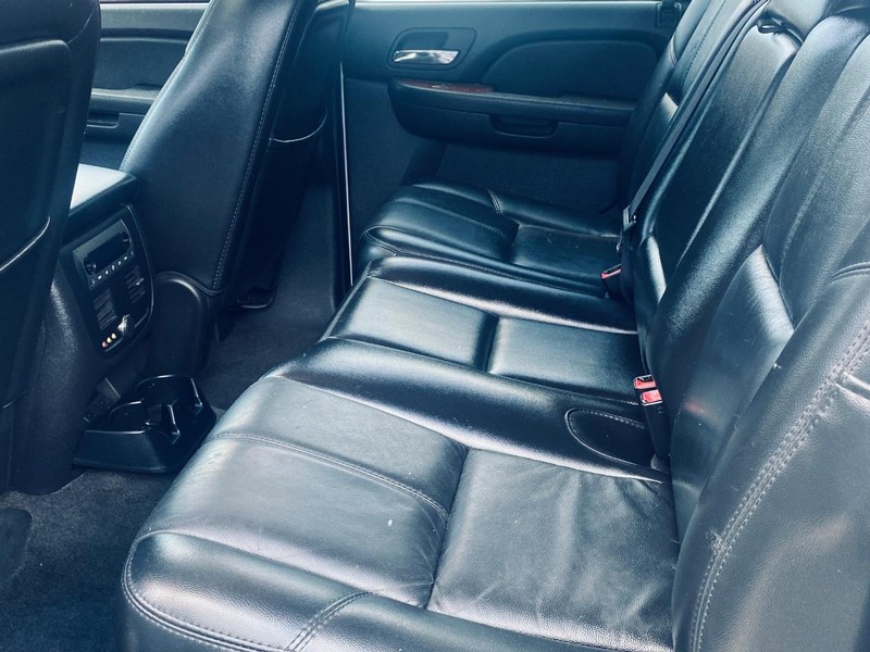 Chevrolet Avalanche Vehicle Full-screen Gallery Image 14