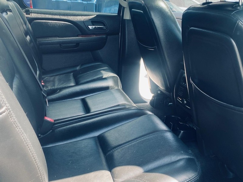 Chevrolet Avalanche Vehicle Full-screen Gallery Image 18