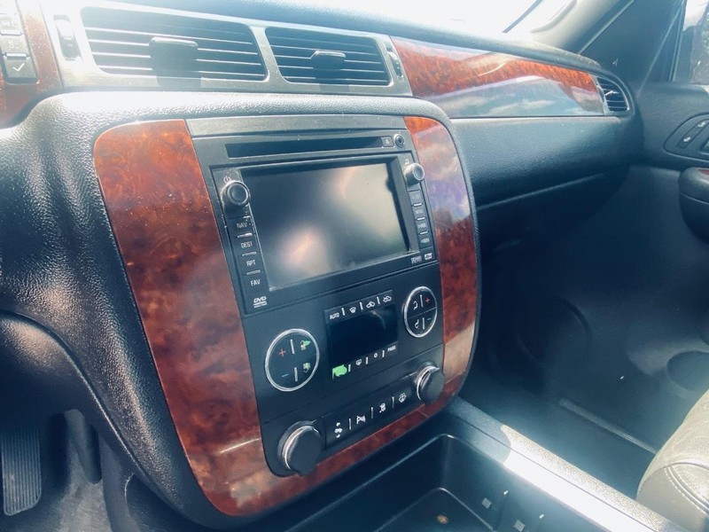 Chevrolet Avalanche Vehicle Full-screen Gallery Image 25