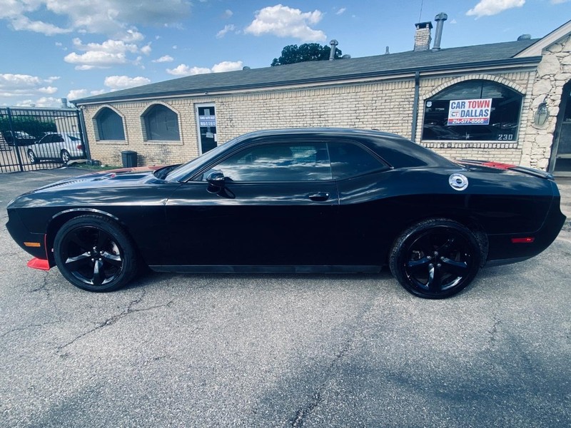 Dodge Challenger Vehicle Full-screen Gallery Image 02