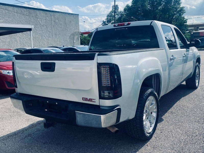 GMC Sierra 1500 Vehicle Full-screen Gallery Image 06