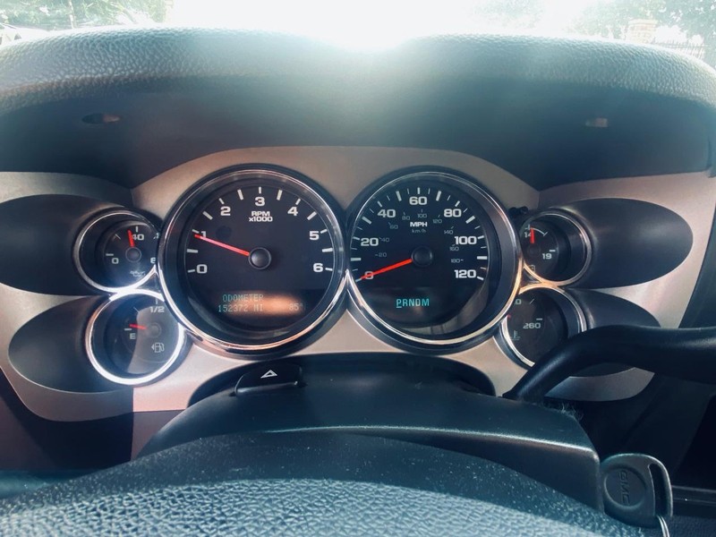 GMC Sierra 1500 Vehicle Full-screen Gallery Image 23