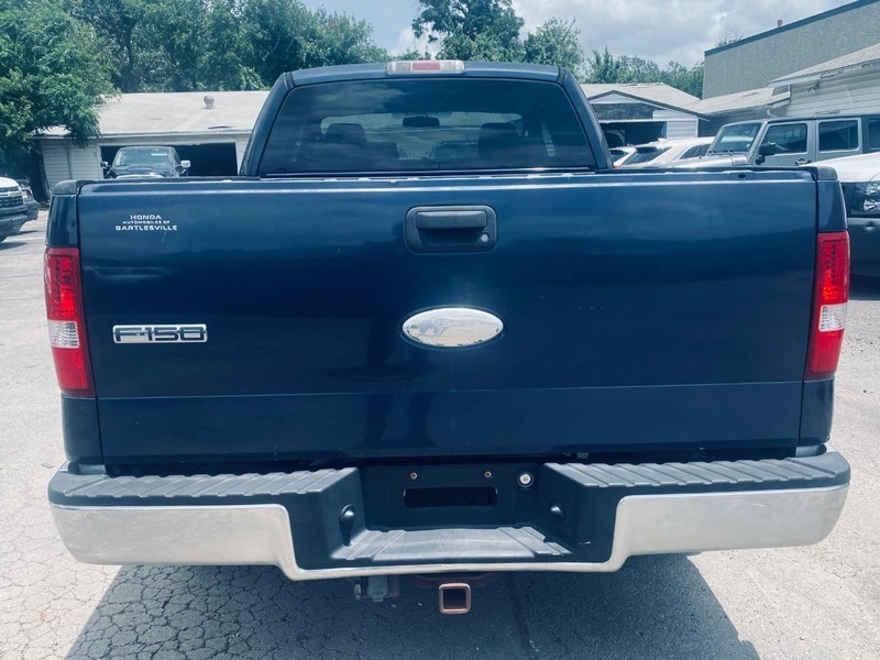 Ford F-150 Vehicle Full-screen Gallery Image 04