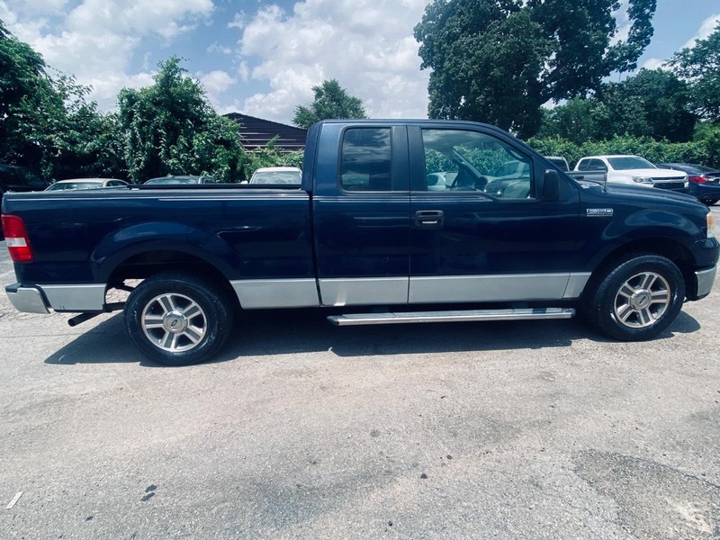 Ford F-150 Vehicle Full-screen Gallery Image 07
