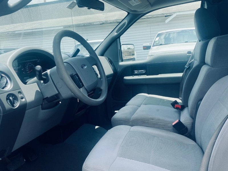 Ford F-150 Vehicle Full-screen Gallery Image 11