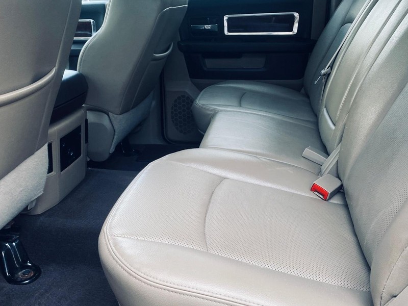 Ram 1500 Vehicle Full-screen Gallery Image 13