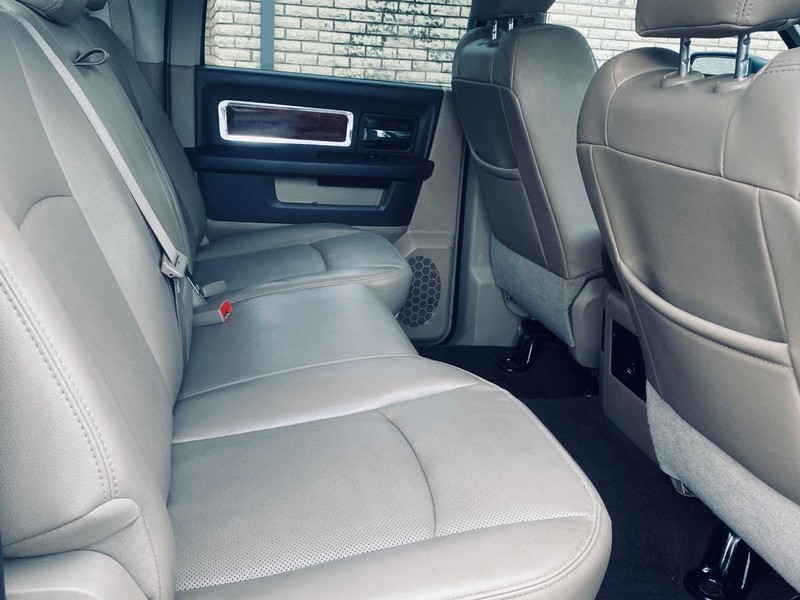 Ram 1500 Vehicle Full-screen Gallery Image 17