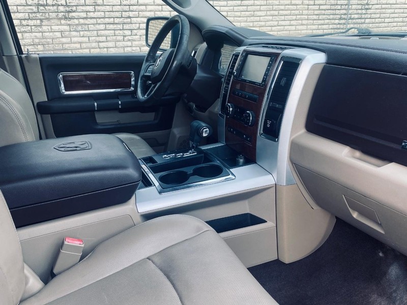 Ram 1500 Vehicle Full-screen Gallery Image 19