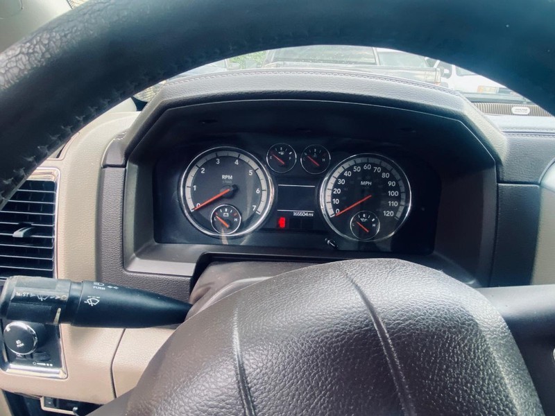 Ram 1500 Vehicle Full-screen Gallery Image 22
