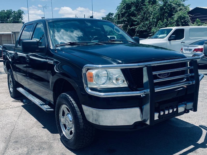 Ford F-150 Vehicle Full-screen Gallery Image 08